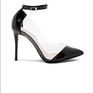 Black Tara pump by Raye